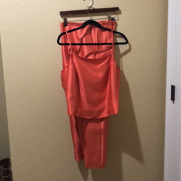 Elegant Ann Taylor 2 piece pant set. - Picture 6 of 7